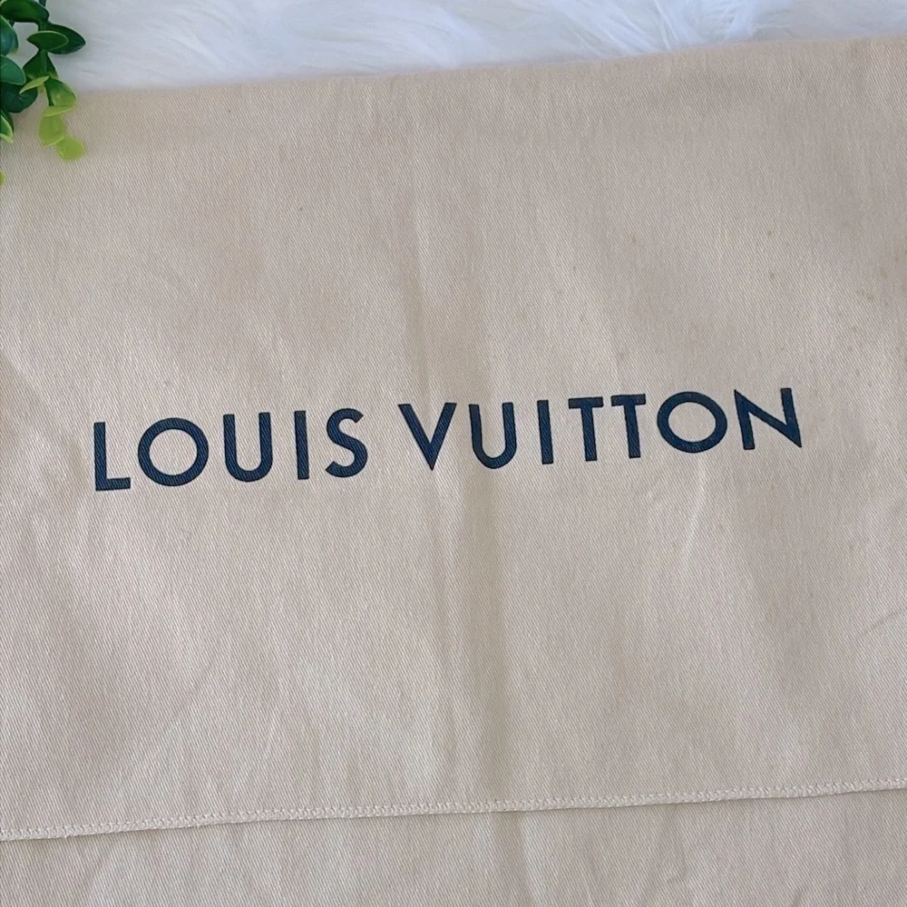 Louis Vuitton‎ Fold Over Dust Bag